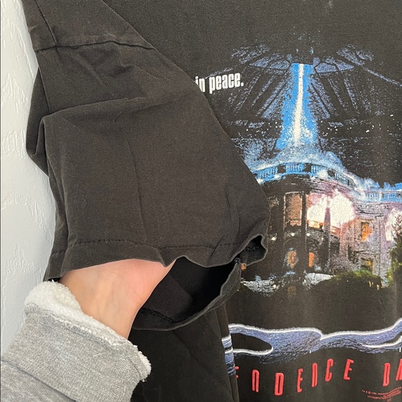 Independence Day Graphic T-Shirt - Picture 5 of 5